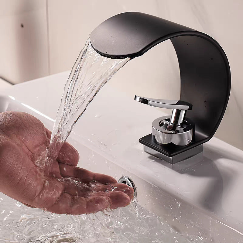 Grifo Moon Cascade™